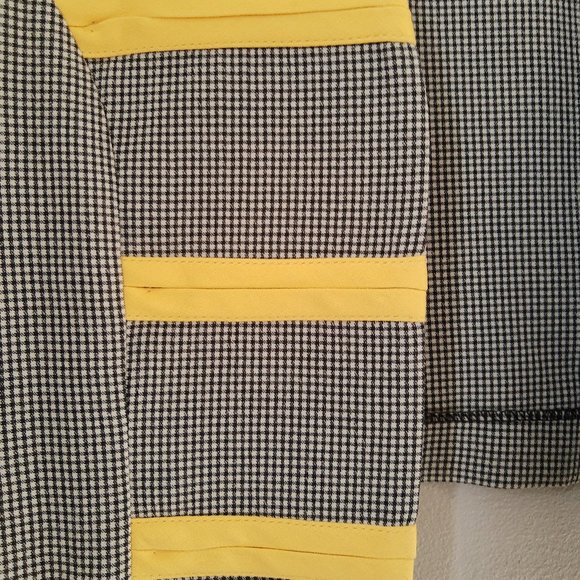 Short Sleeve Cropped Blazer Black and Yellow - Picture 3 of 5